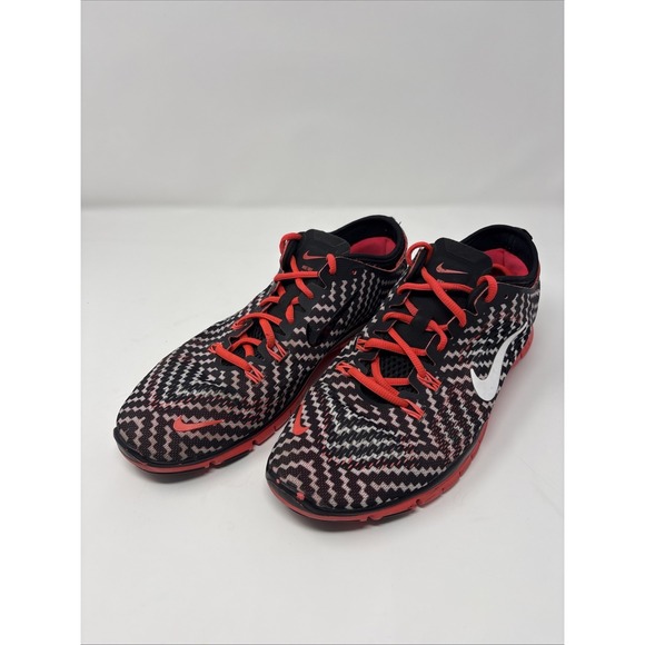 Nike Free Women's Running Shoes Tr Fit 4 RN Flyknit Size 10 Black And Red - Picture 1 of 8